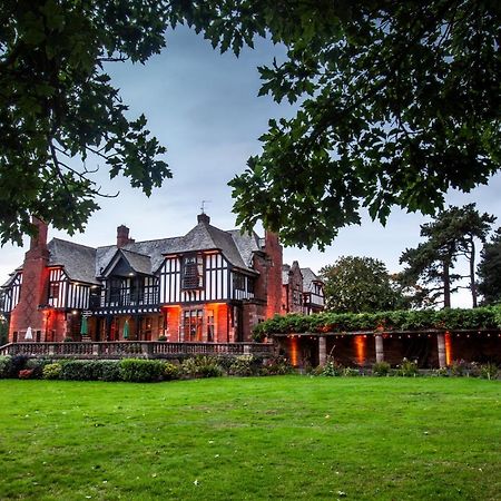 Inglewood Manor Hotel Ledsham  Buitenkant foto