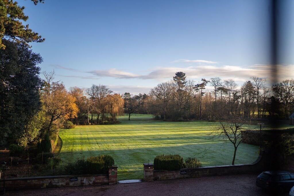 Inglewood Manor Hotel Ledsham  Buitenkant foto