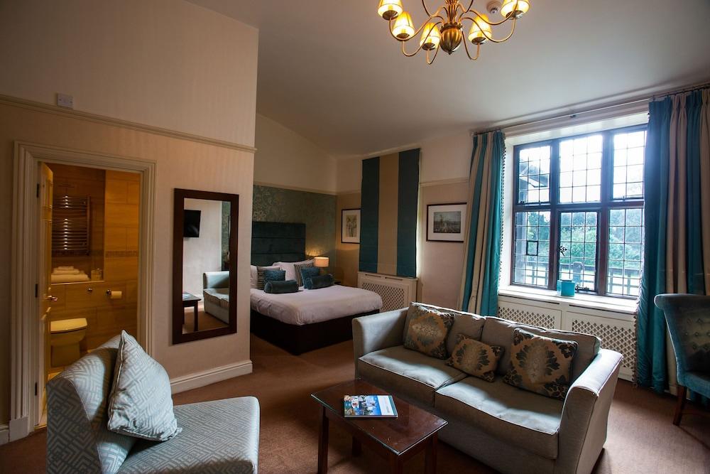 Inglewood Manor Hotel Ledsham  Buitenkant foto