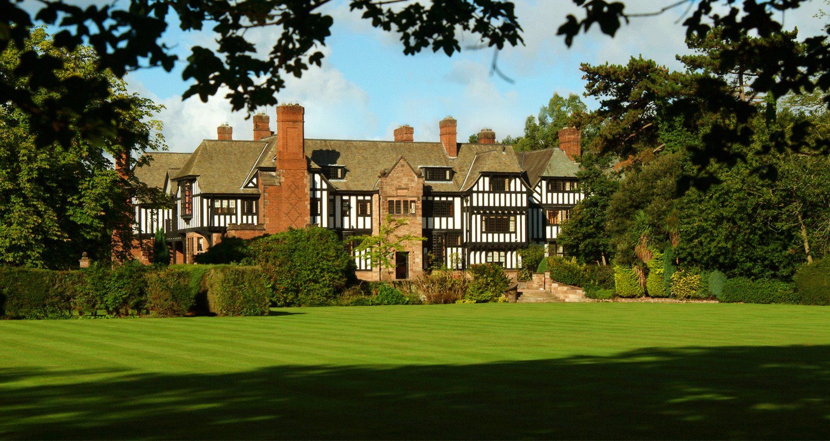 Inglewood Manor Hotel Ledsham  Buitenkant foto