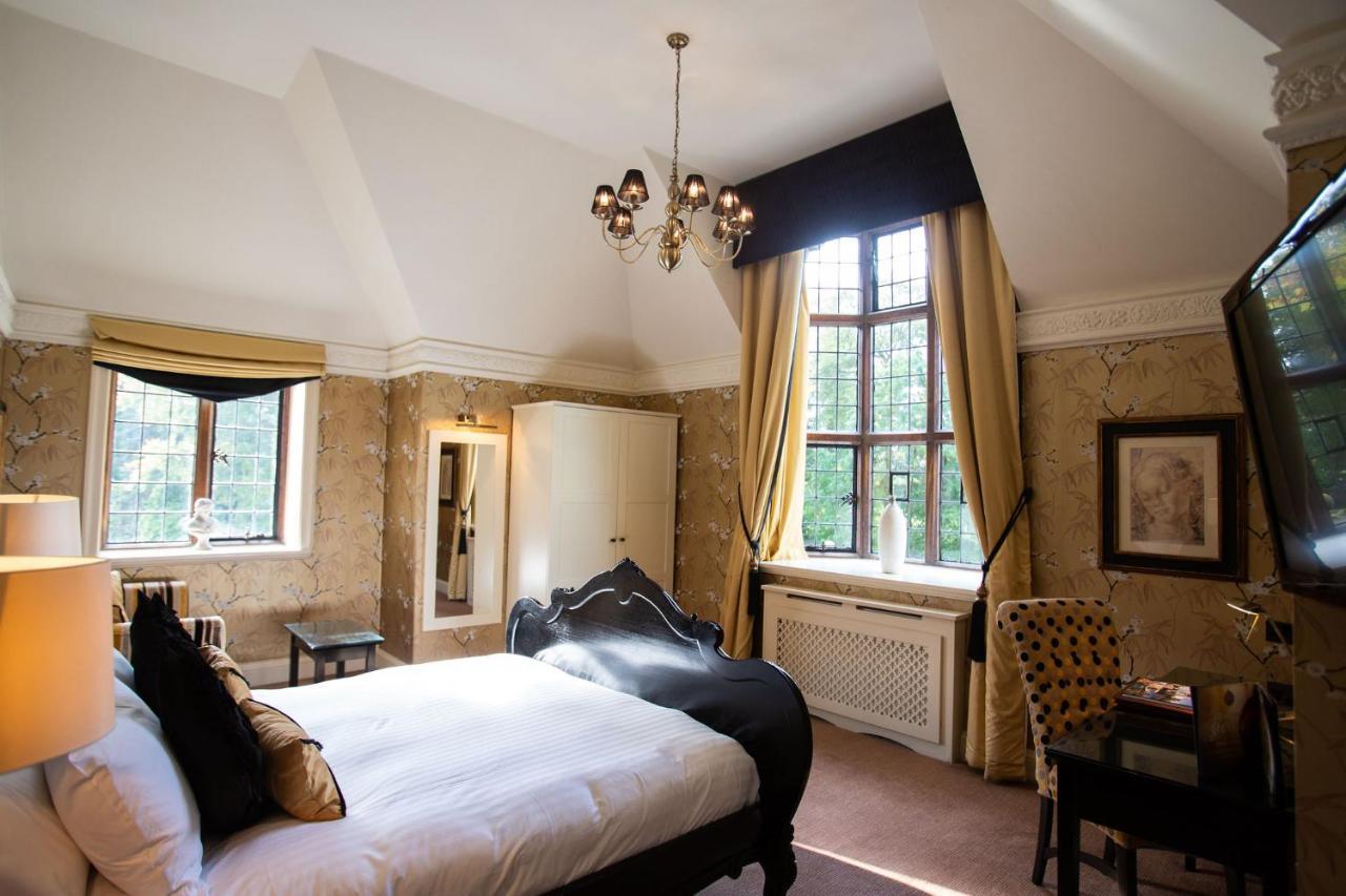 Inglewood Manor Hotel Ledsham  Buitenkant foto